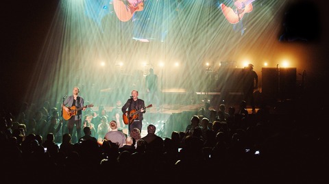 Chris Tomlin Announces 'Burning Lights' Live DVD Recording