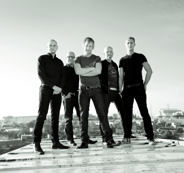 Interviews, News & Reviews