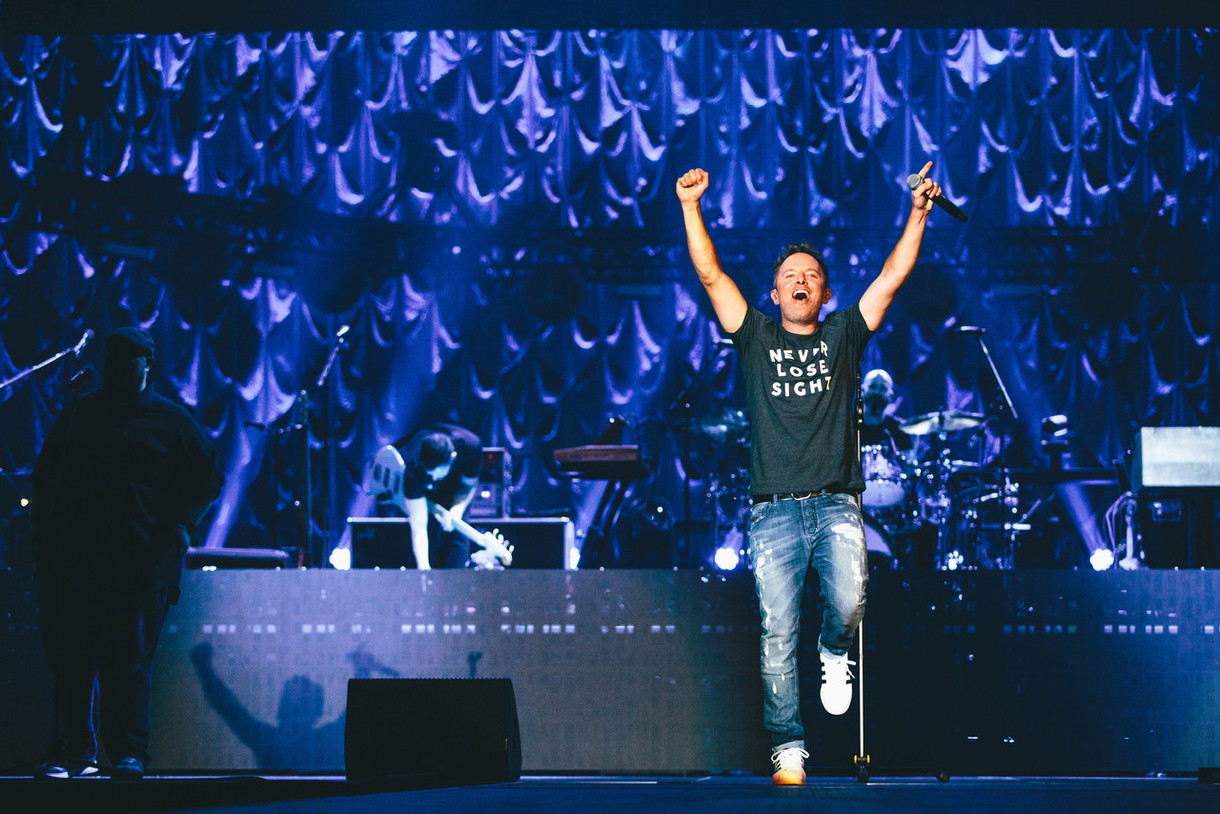 Chris Tomlin Makes History & Sells Out Major Markets On  2017 Worship Night In America Tour