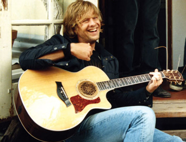 Switchfoot Frontman joins Darfu Fast For Life